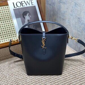 ✅ Yves YSL Saint Laurent LE 37 glossy leather handbag